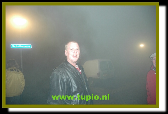648x435 pixels (65K)